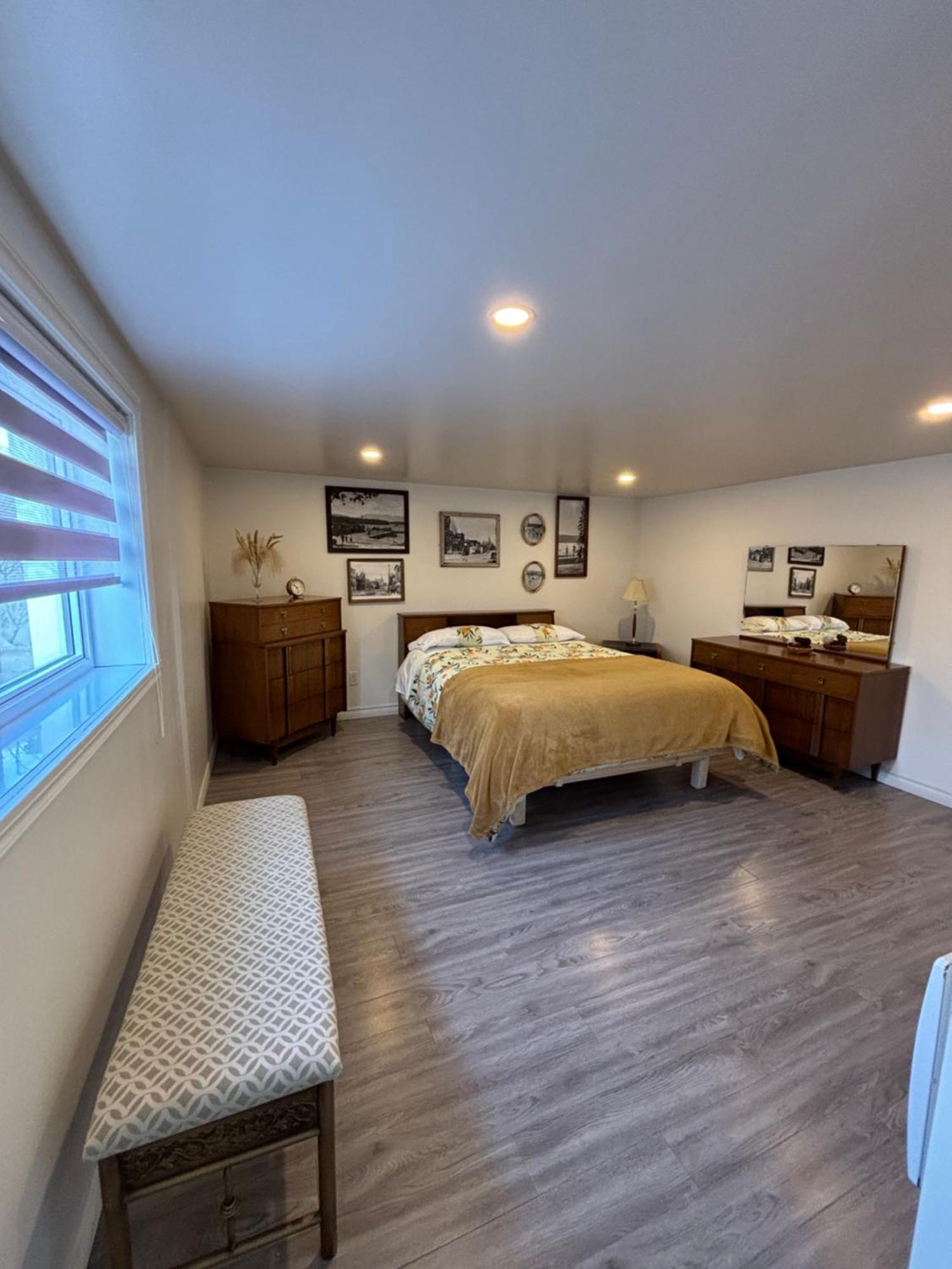 Le Veterans , Logement Prive Aux Centre Ville Lac-Mégantic 外观 照片